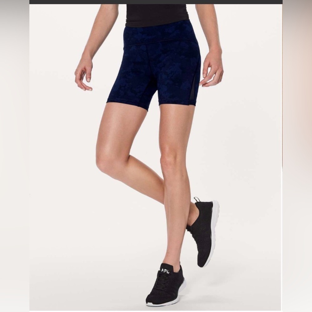 Lululemon Train Times Short *6"
Camouflaged Midnight Navy Black / Black